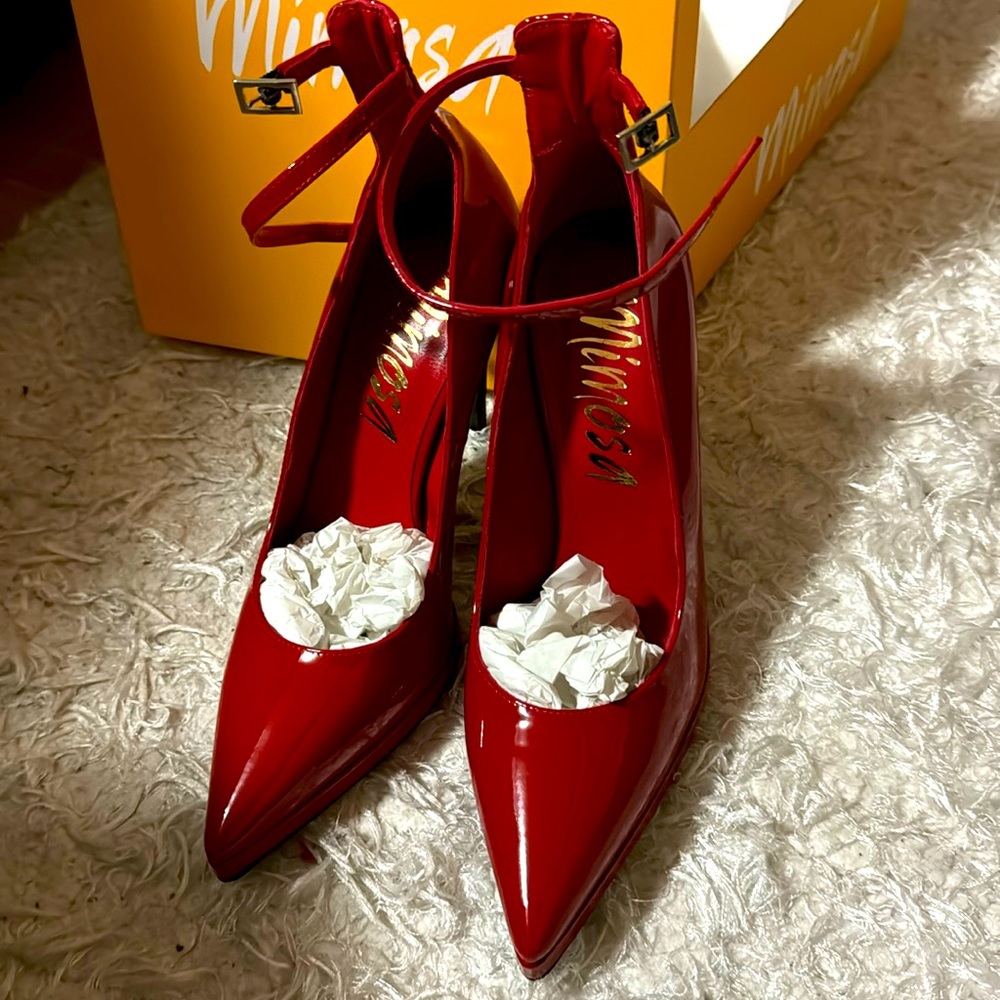 VERA CUOIO made in Italy Heels Sz 40 fits like a Sz 9